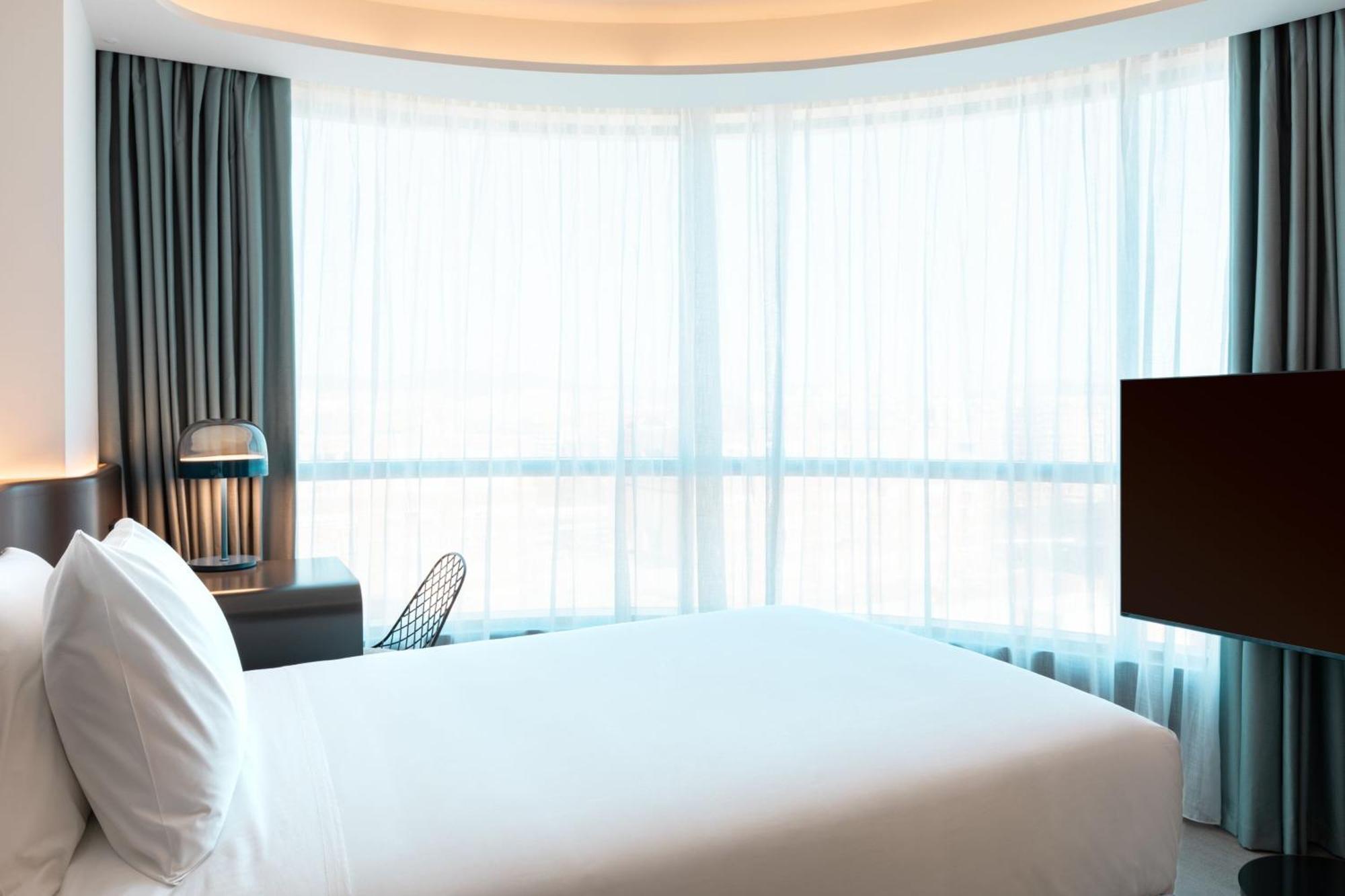 Labtwentytwo Barcelona, A Tribute Portfolio Hotel By Marriott Экстерьер фото