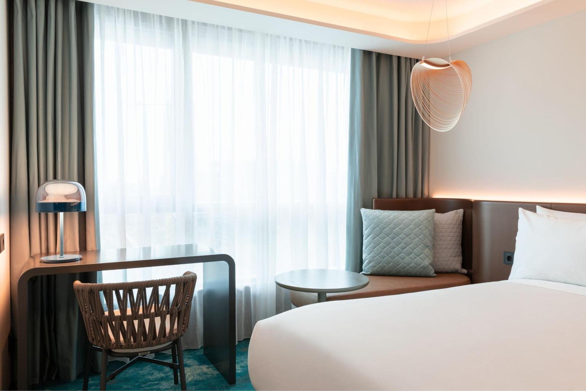Labtwentytwo Barcelona, A Tribute Portfolio Hotel By Marriott Экстерьер фото