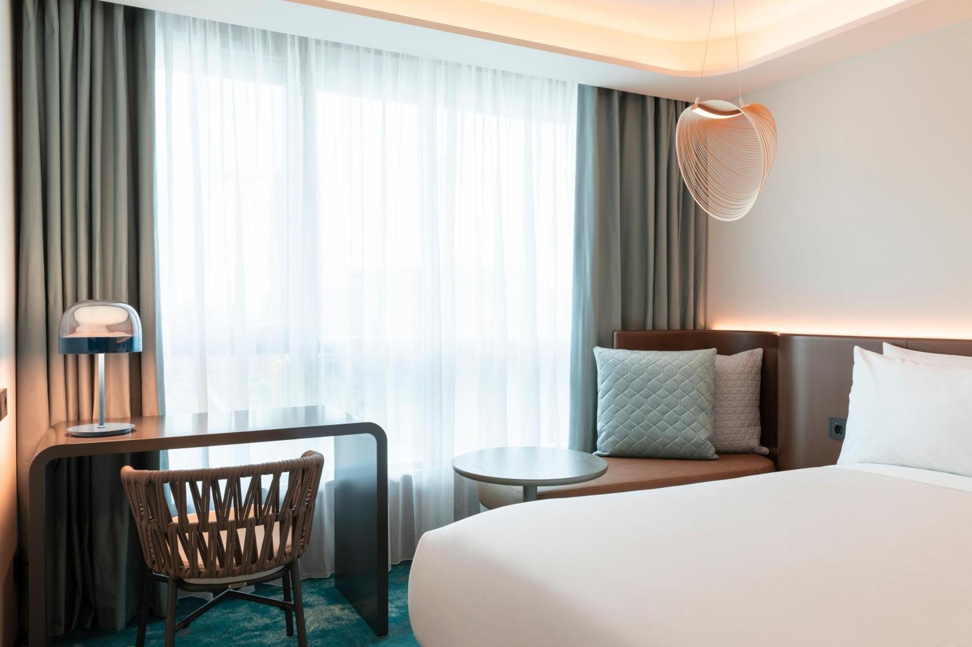 Labtwentytwo Barcelona, A Tribute Portfolio Hotel By Marriott Экстерьер фото