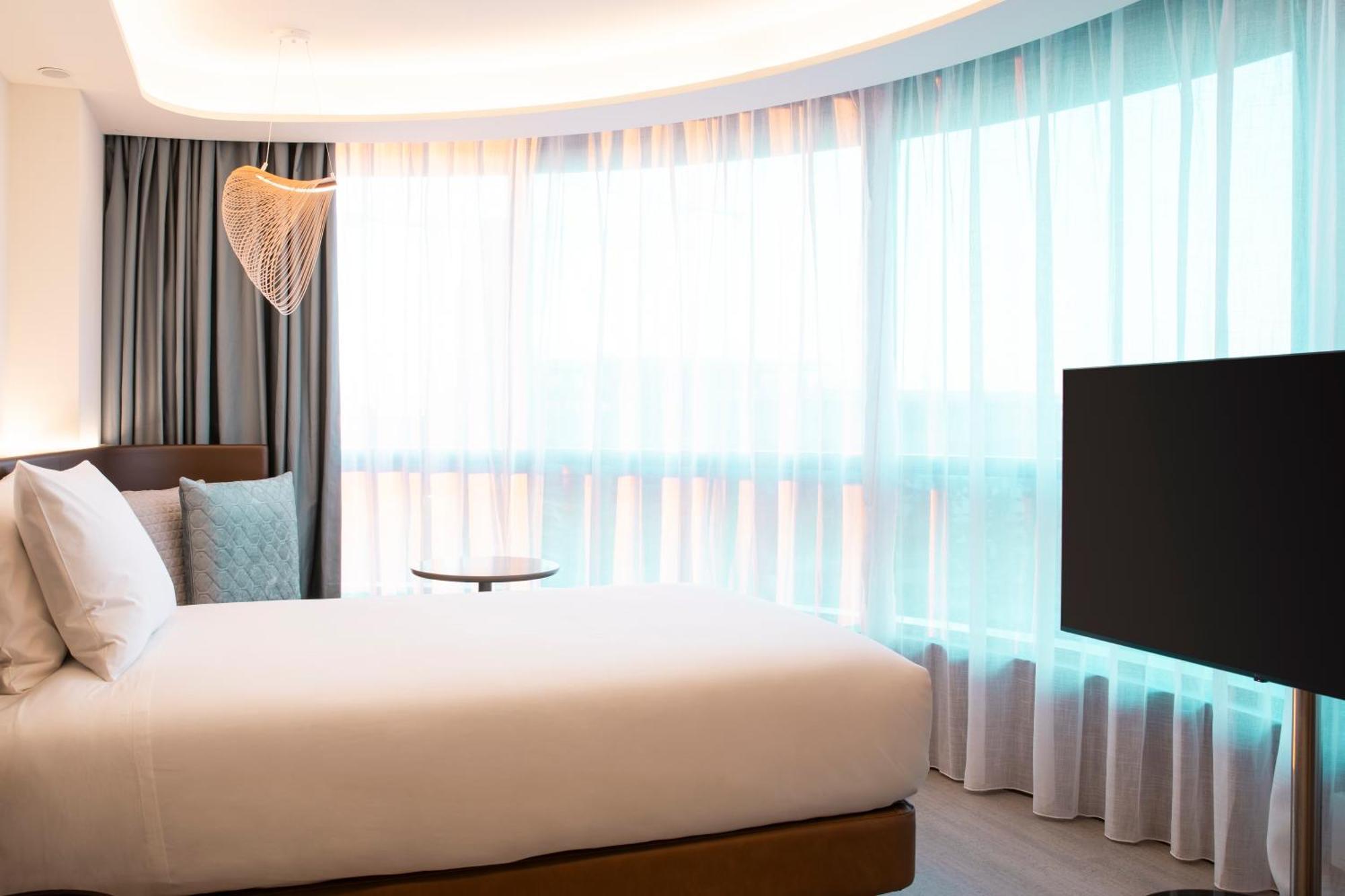 Labtwentytwo Barcelona, A Tribute Portfolio Hotel By Marriott Экстерьер фото